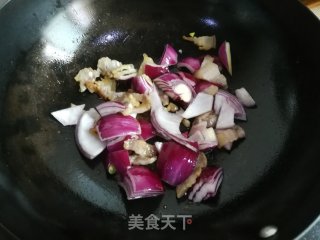 腊肉烧小土豆的做法步骤：5