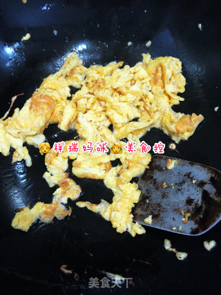 ????祥瑞妈咪????美食控????：之????鸡蛋????炒双素的做法步骤：2