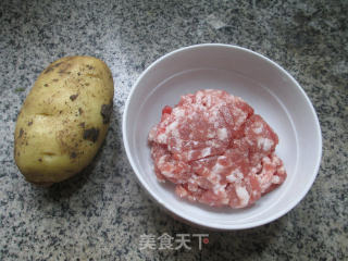 土豆蒸肉末的做法步骤：1
