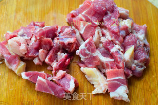 蔬菜炖羊肉的做法步骤：2