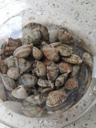 花蛤金针菇的做法步骤：1