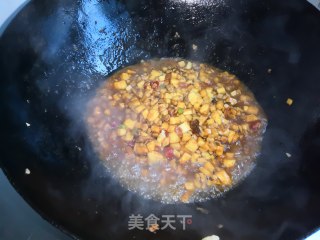 酱炒肉丁杏鲍菇的做法步骤：10