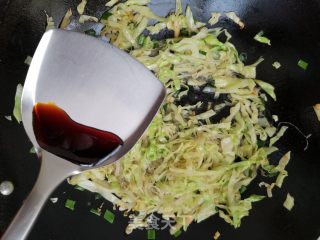 素炒粉丝卷心菜的做法步骤：10