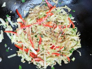 素炒粉丝卷心菜的做法步骤：12