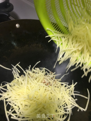 酸辣土豆丝的做法步骤：7