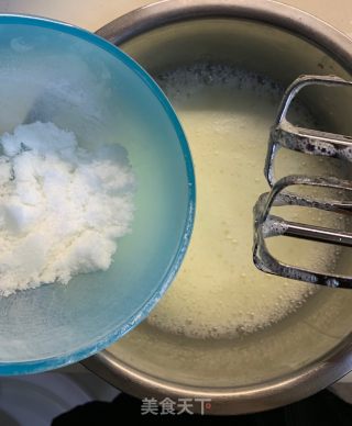 网红舒芙蕾厚松饼的做法步骤：7