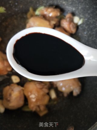 香菇土豆焖鸡块的做法步骤：6