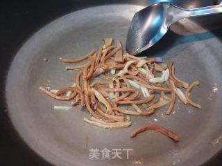 鱿鱼肉片炒翠玉瓜的做法步骤：6