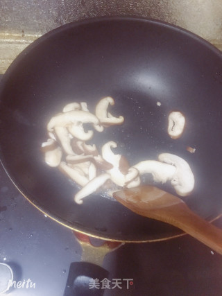炒豆芽的做法步骤：6
