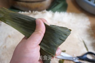 豆沙粽子的做法步骤：9