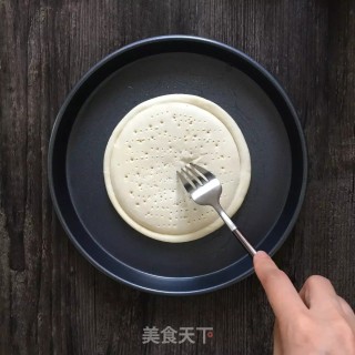 虾仁披萨的做法步骤：2