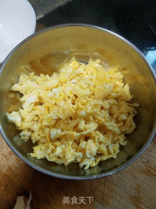 鸡蛋槐花饺子的做法步骤：6