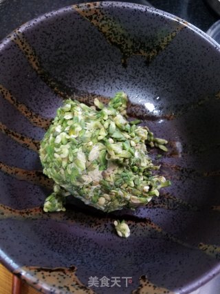 鸡蛋槐花饺子的做法步骤：9