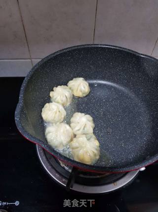 鸡蛋槐花饺子的做法步骤：17