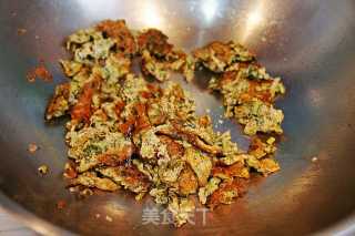 香椿炒鸡蛋的做法步骤：8
