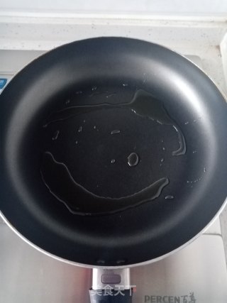 葱花鸡蛋煎饼的做法步骤：2