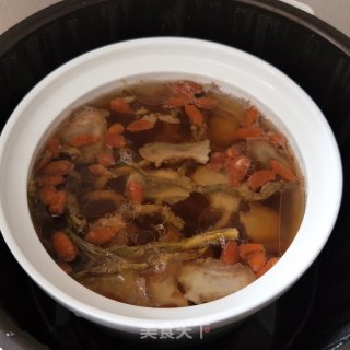 石斛西洋参猪骨汤的做法步骤：5