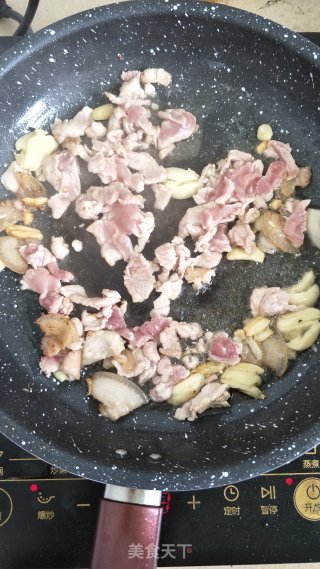 小炒肉的做法步骤：3
