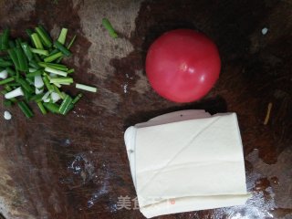 豆腐番茄汤的做法步骤：1
