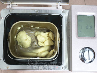香葱肠仔卷的做法步骤：2