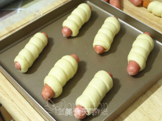 香葱肠仔卷的做法步骤：11