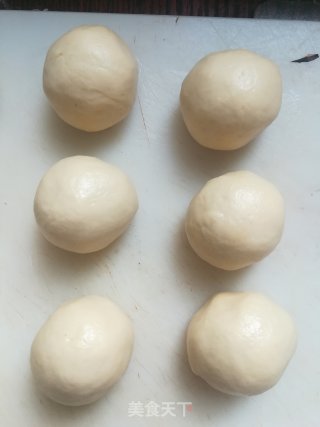 蛋黄酥的做法步骤：6