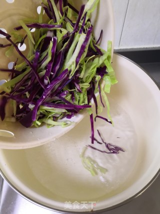 轻拌蔬菜的做法步骤：3