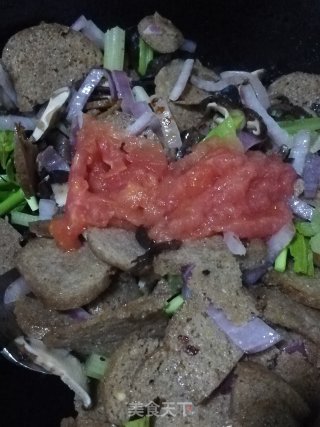 炒窝窝头的做法步骤：9