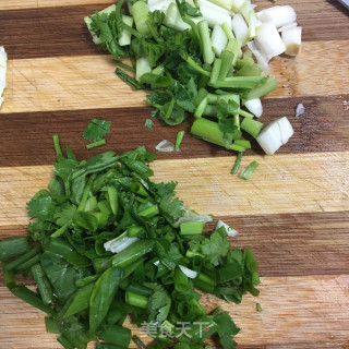 油渣炒大白菜的做法步骤：3