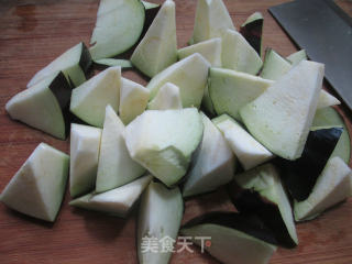 虎皮鹌鹑蛋炒圆茄子的做法步骤：3