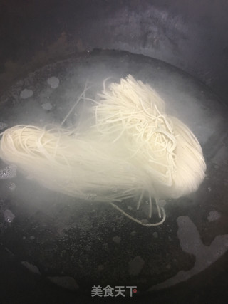 牛杂面的做法步骤：2