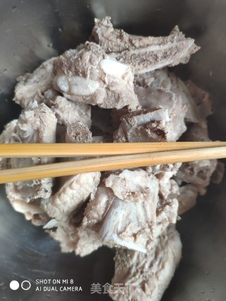 红烧排骨的做法步骤：1
