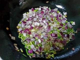 鸡蛋酱油炒饭的做法步骤：6