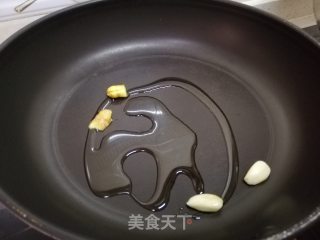 蒜苔炒豆腐干的做法步骤：3