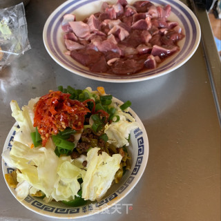 炒鸡杂的做法步骤：1