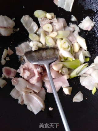 五花肉烧血旺的做法步骤：4