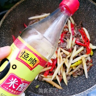 泡椒藕带炒鸡杂的做法步骤：15