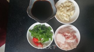 小炒菌菇的做法步骤：2