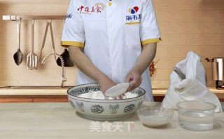发酵泡打粉蒸花卷的#步骤和方法#的做法步骤：5