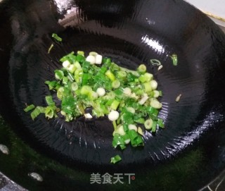 青辣椒炝荷包蛋的做法步骤：8