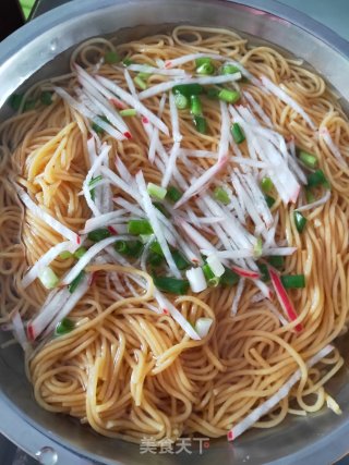 榆树皮面大冷面的做法步骤：4