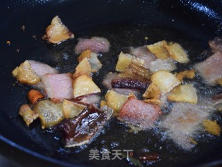 腊肉干煸花菜的做法步骤：5