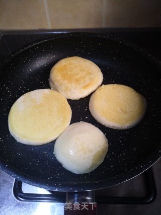 香煎馒头片的做法步骤：2
