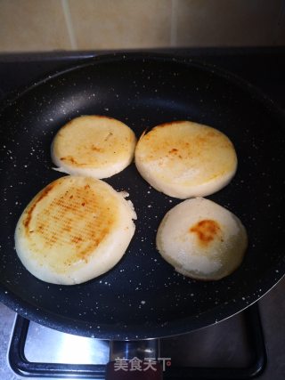 香煎馒头片的做法步骤：3