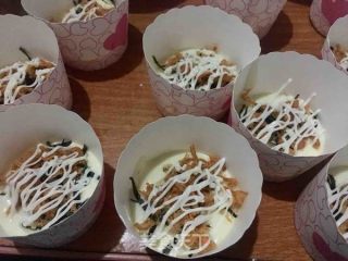 海苔肉松纸杯蛋糕的做法步骤：10