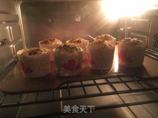海苔肉松纸杯蛋糕的做法步骤：12