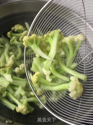 干炒肉丝拌花菜的做法步骤：6