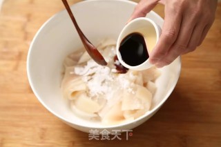 蒜香蒸鱿鱼的做法步骤：3