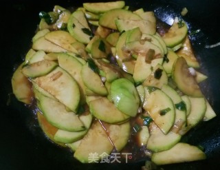 西葫芦番茄炒鸡蛋的做法步骤：9