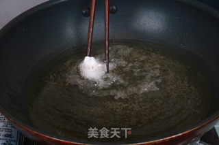 凤梨咕咾肉——色香味俱全到让你停不下来的做法步骤：3